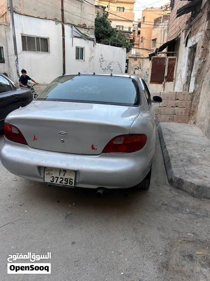 Hyundai Avante 1996 photo 4