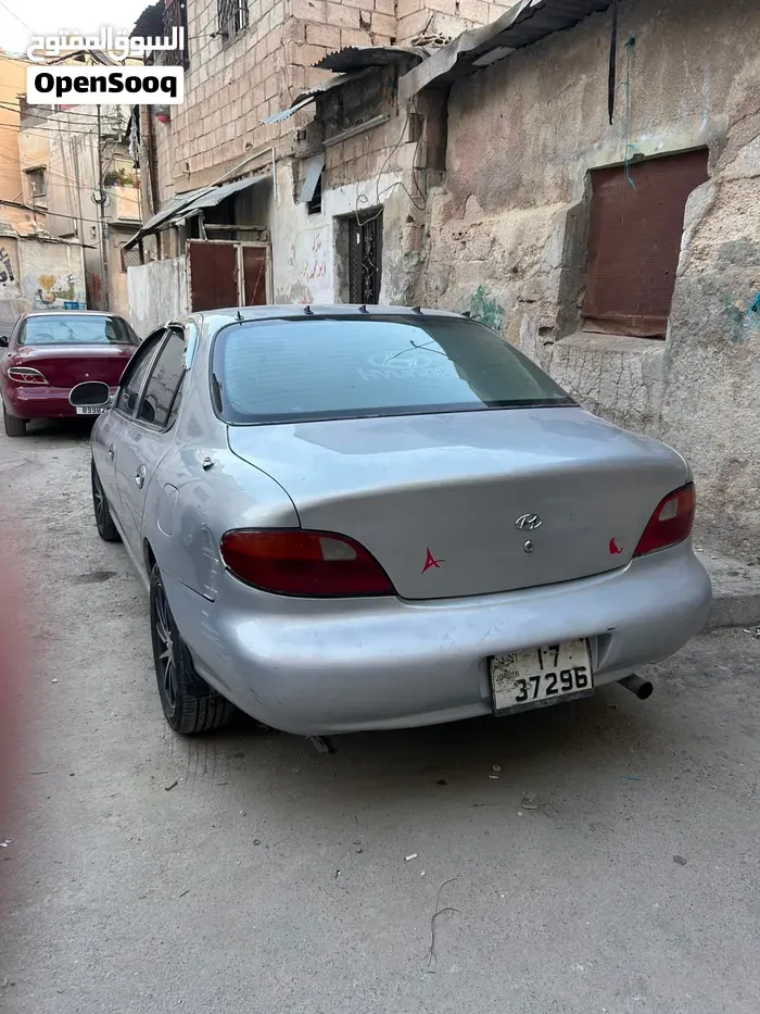 Hyundai Avante 1996 photo 2