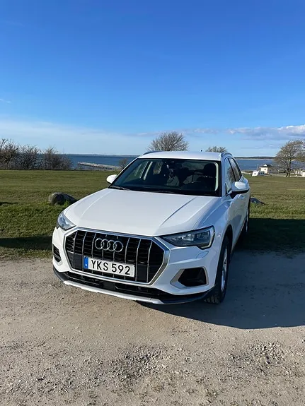 Audi Q3 2019 photo 2