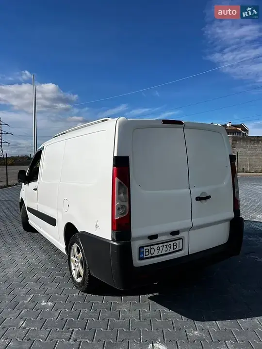 Citroen Jumpy 2012 photo 3