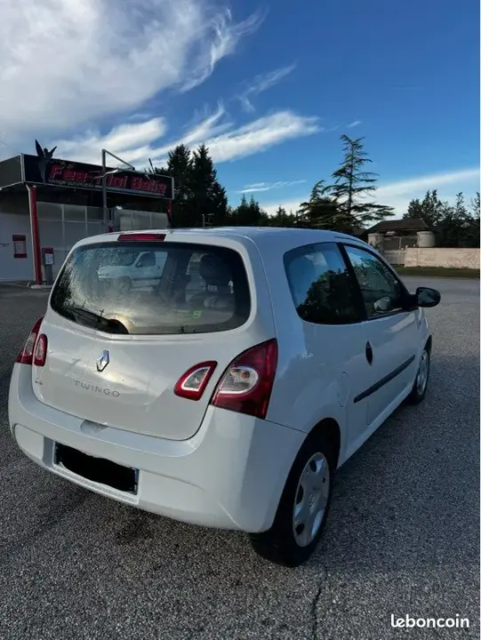 Renault Twingo 2014 photo 3