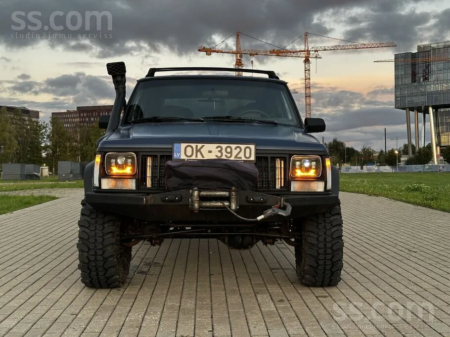 Jeep Cherokee 1996 photo 4