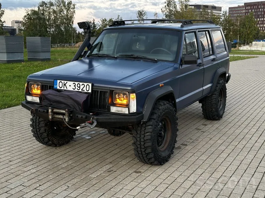 Jeep Cherokee
