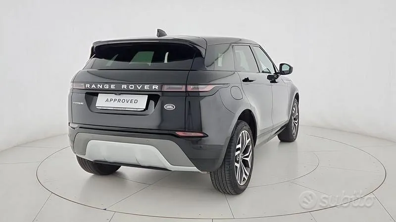 Land Rover Range Rover Evoque 2022 photo 2