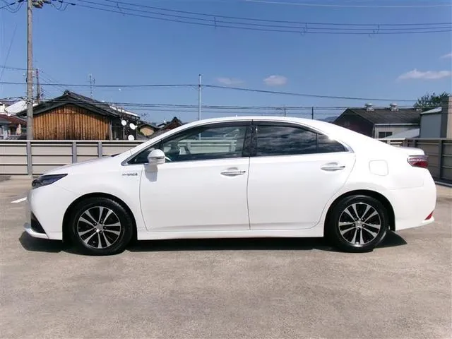 Toyota Sai 2014 photo 2