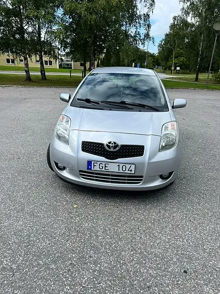 Toyota Yaris 2009 photo 2