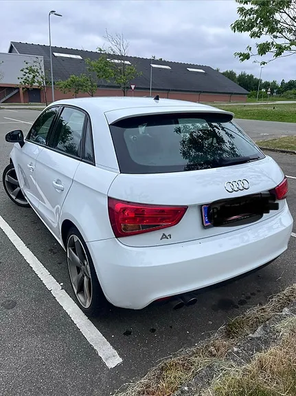 Audi A1 2012 photo 3