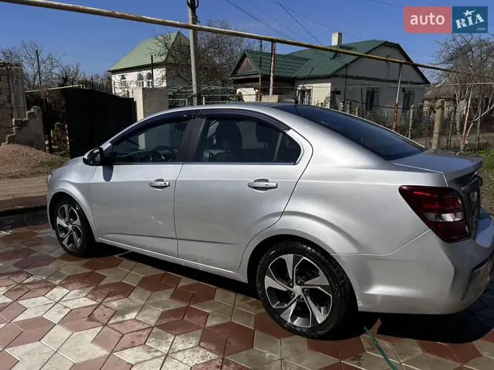 Chevrolet Sonic 2016 photo 4