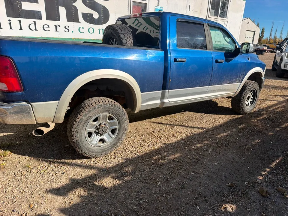Dodge Ram 3500 2011 photo 3