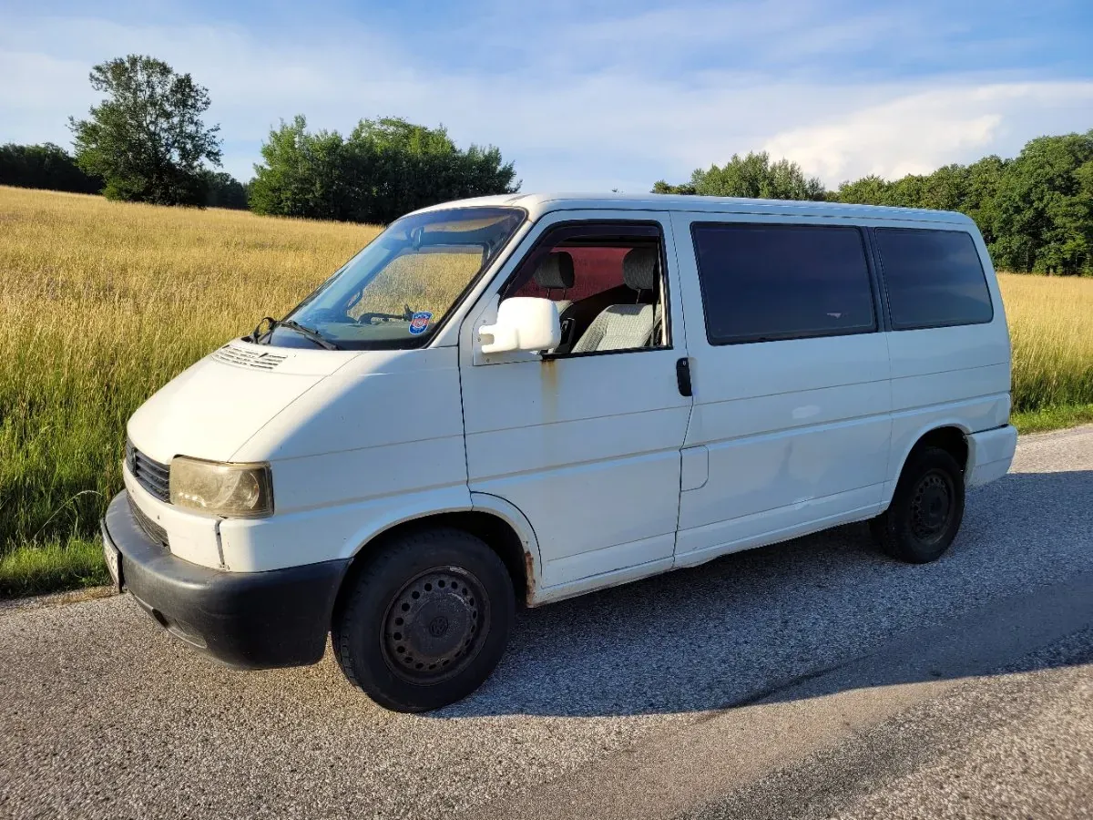 Volkswagen T4 2002 photo 2