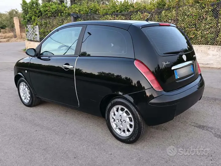 Lancia Ypsilon 2003 photo 4