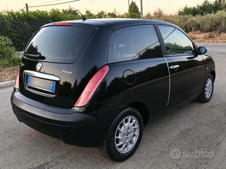 Lancia Ypsilon 2003 photo 3