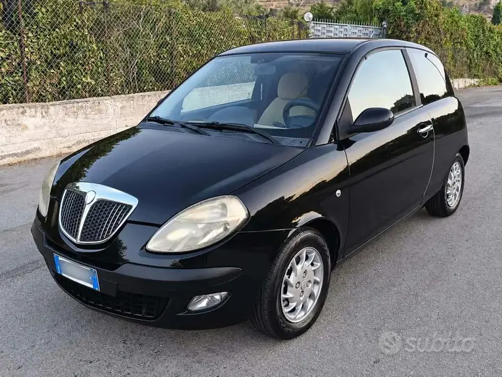 Lancia Ypsilon 2003 photo 2