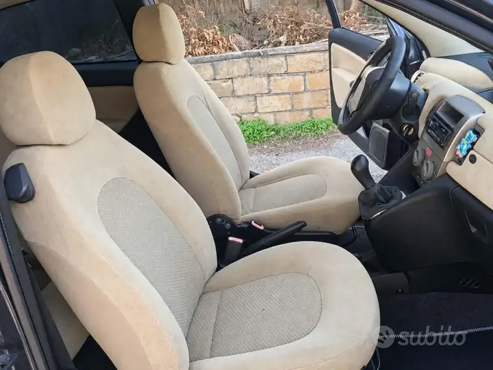Lancia Ypsilon 2003 photo 5