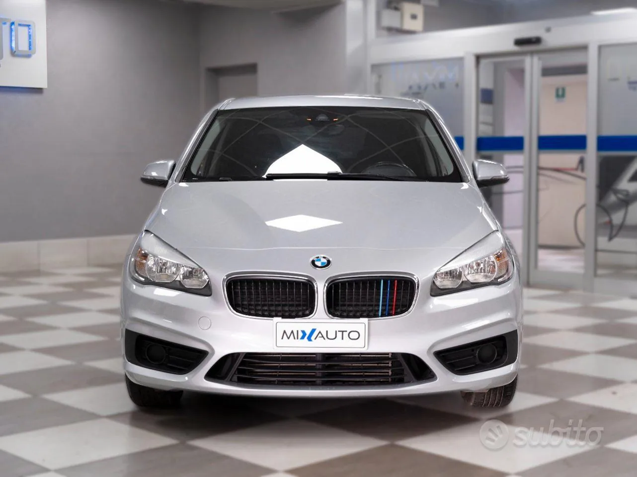 BMW 218 D Active Tourer 2018 photo 2