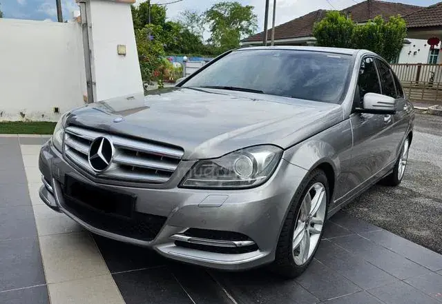 Mercedes-Benz C250