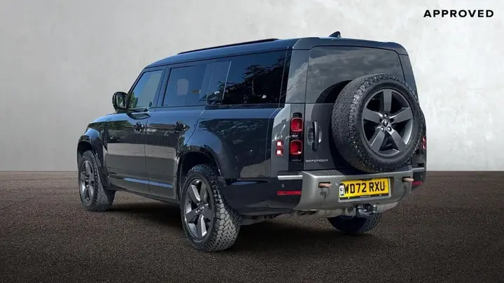 Land Rover Defender 130 2023 photo 2