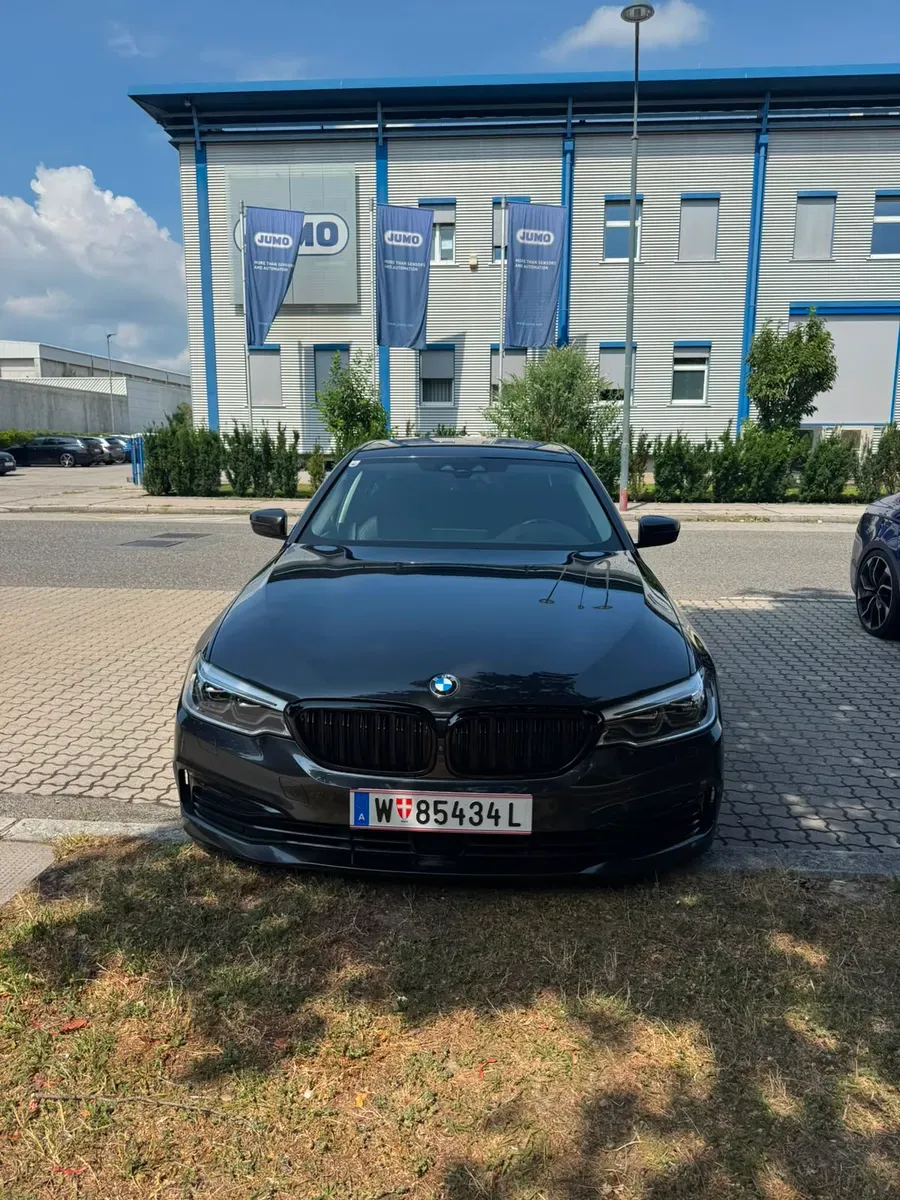 BMW 5 Series 2019 photo 2