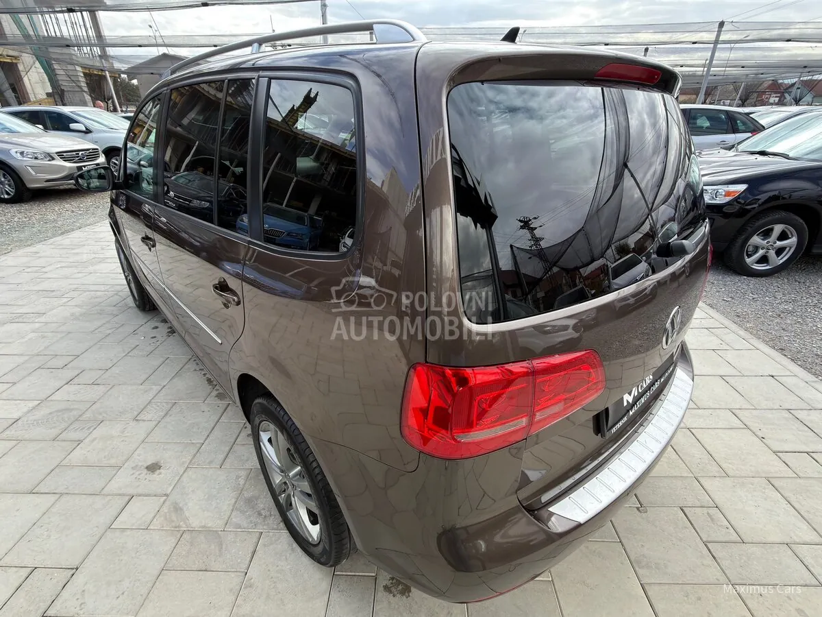 Volkswagen Touran 2010 photo 5