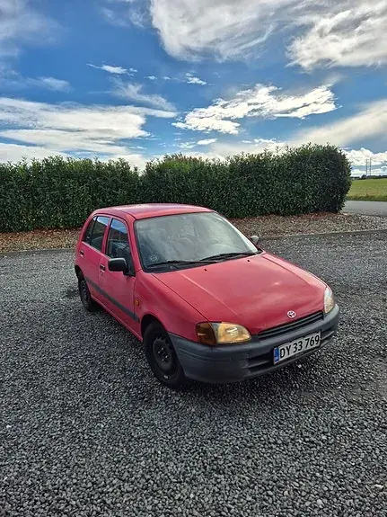 Toyota Starlet 1998 photo 5