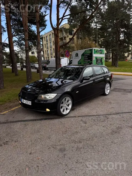 BMW 320I