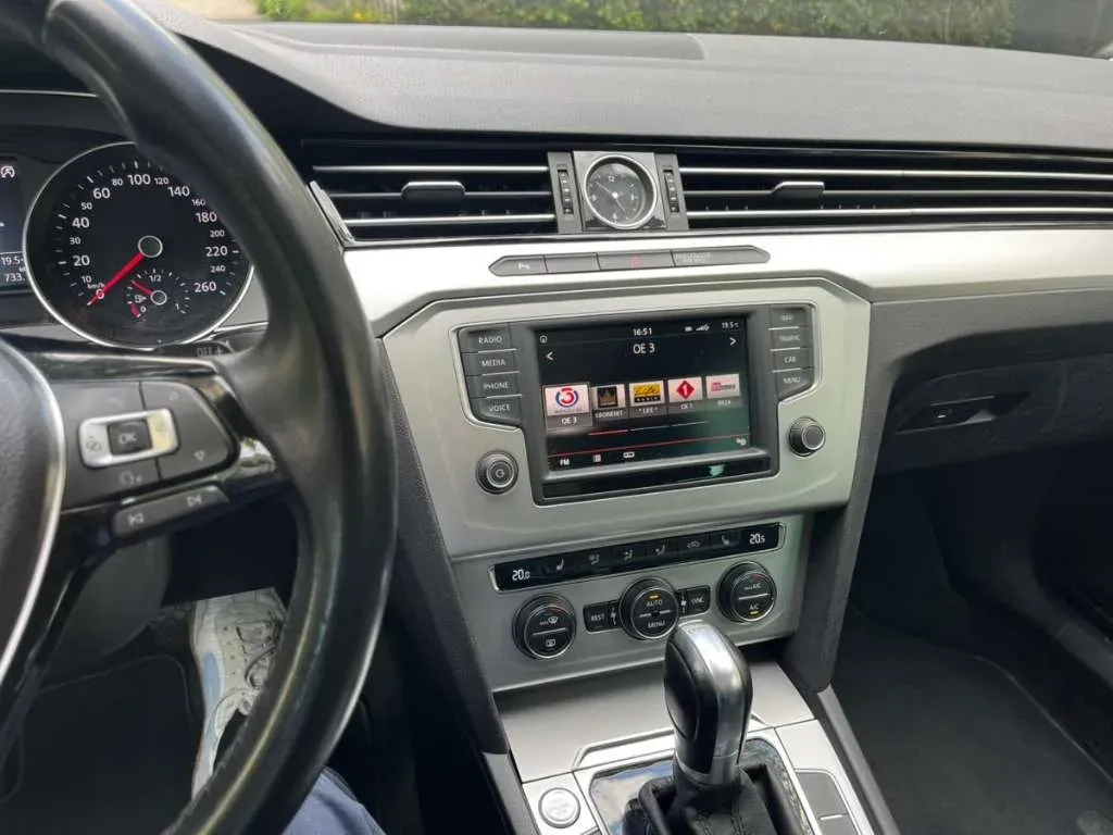 Volkswagen Passat 2015 photo 3