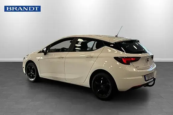 Opel Astra 2016 photo 2