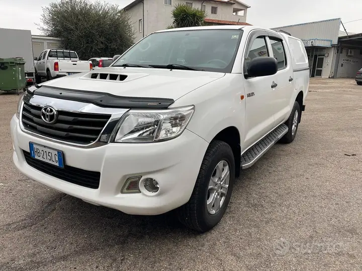 Toyota Hilux 2013 photo 3