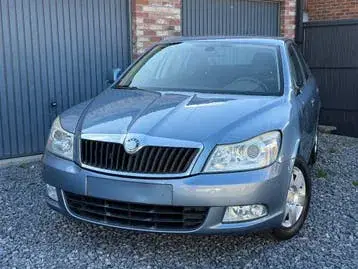 Skoda Octavia 2009 photo 2