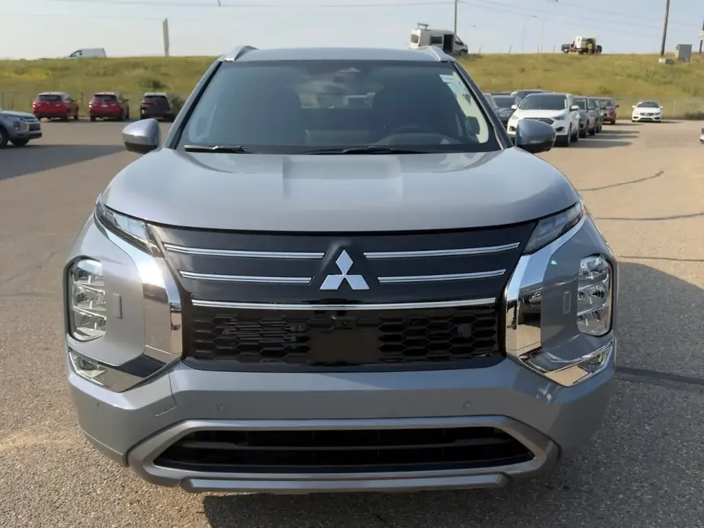 Mitsubishi Outlander 2026 photo 2