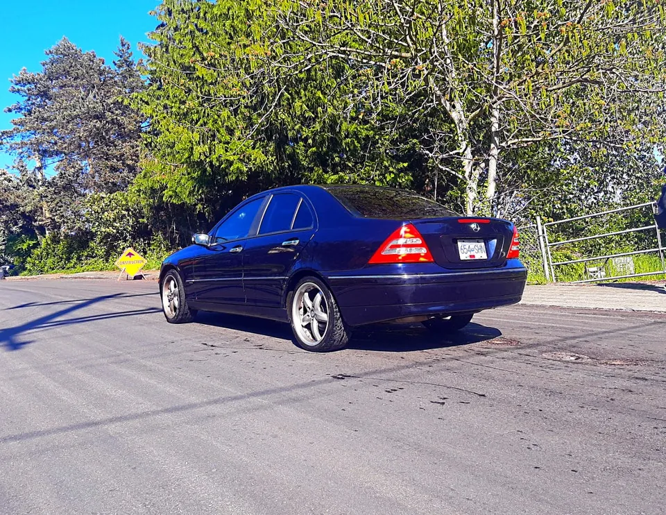 Mercedes-Benz C-Class 2003 photo 4
