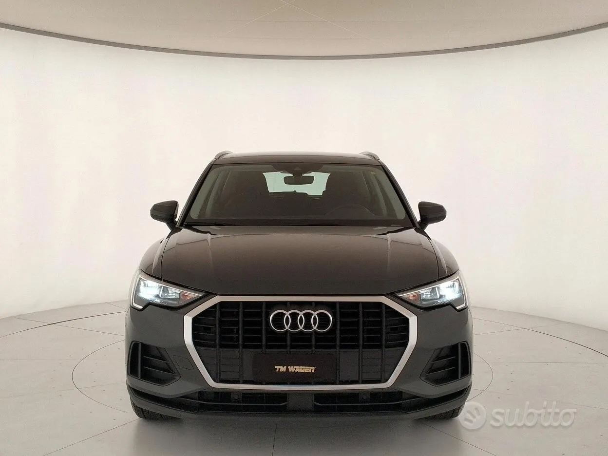 Audi Q3 2019 photo 2