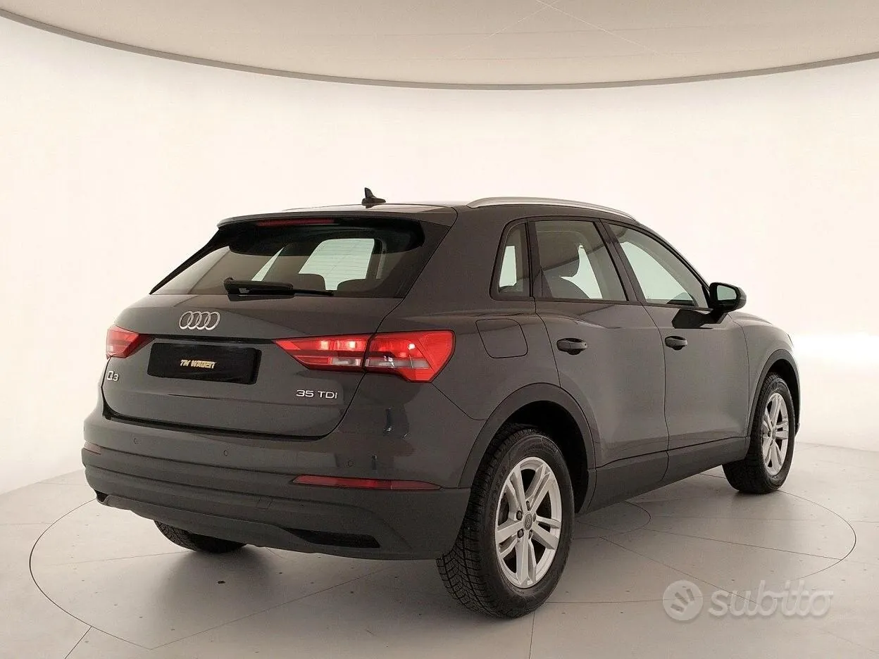 Audi Q3 2019 photo 4
