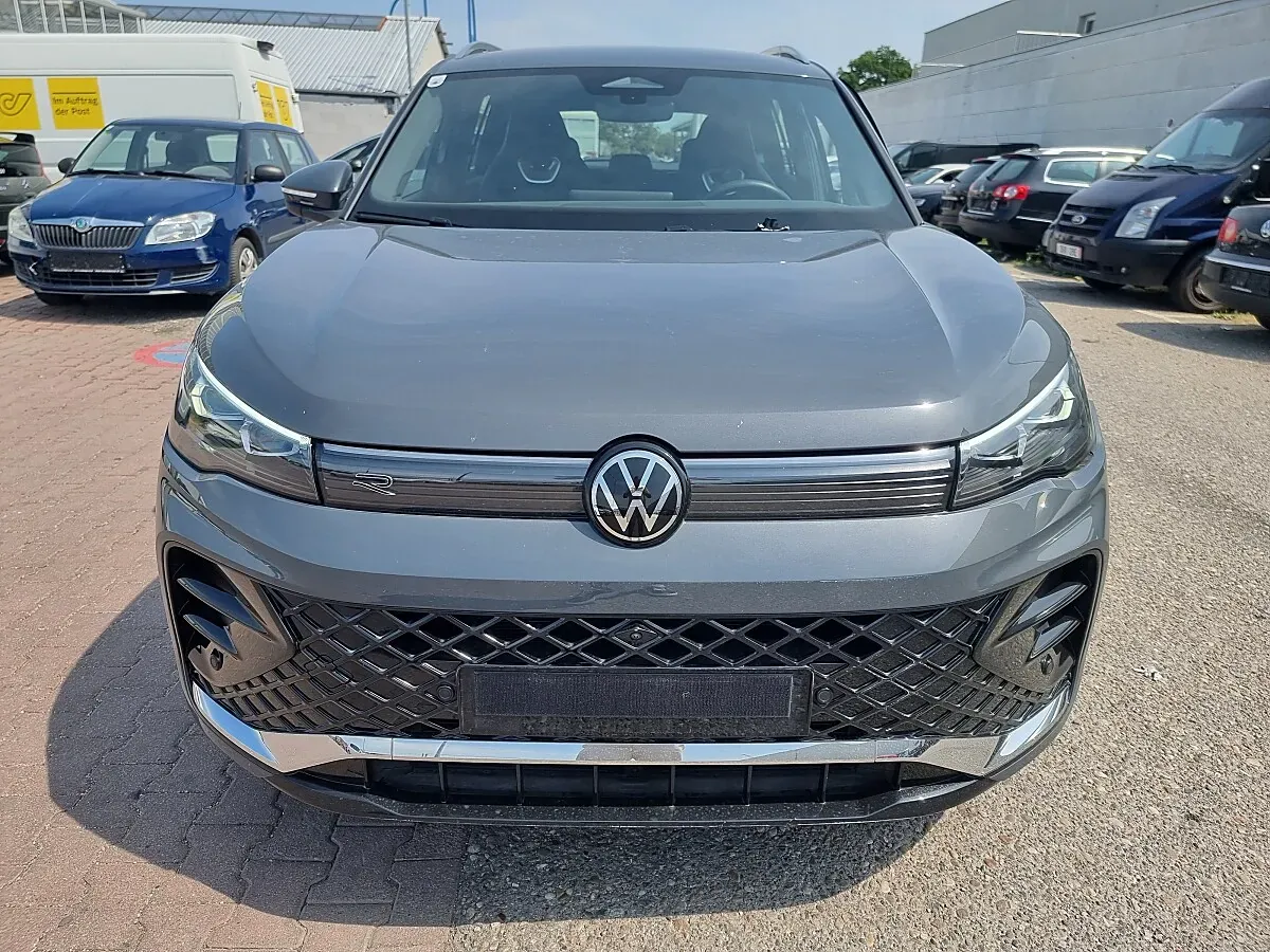 Volkswagen Tiguan 2024 photo 3