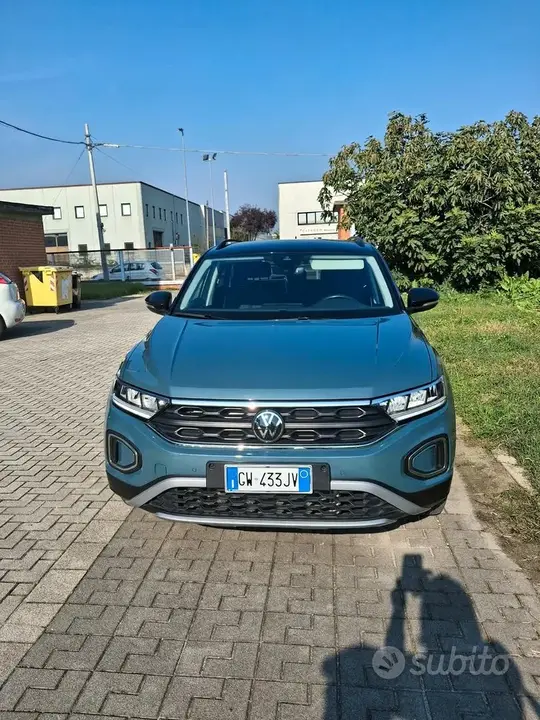 Volkswagen T-Roc 2024 photo 3