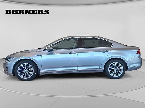 Volkswagen Passat 2019 photo 2