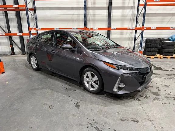 Toyota Prius 2020 photo 2