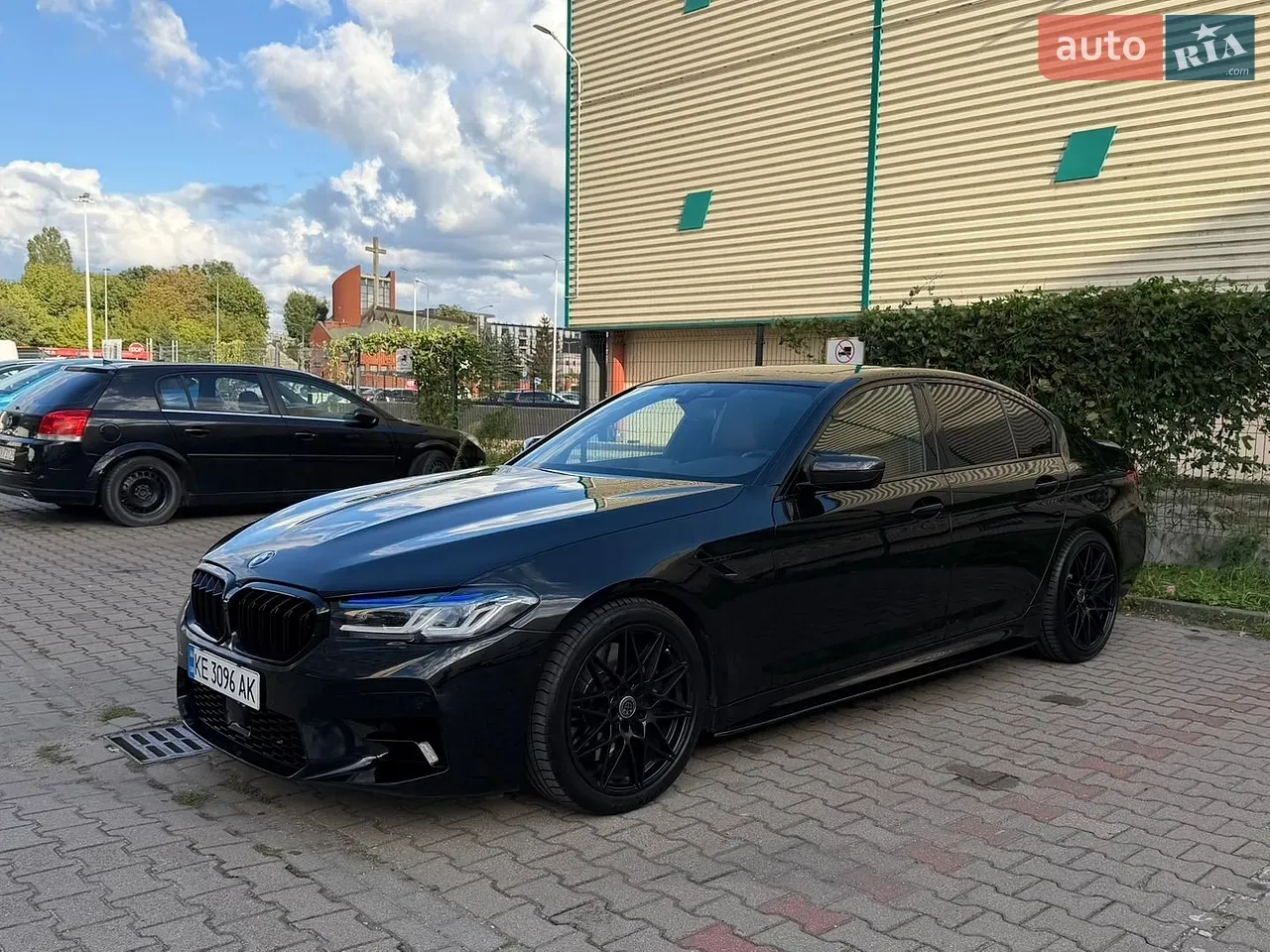 BMW 5 Series 2019 photo 4