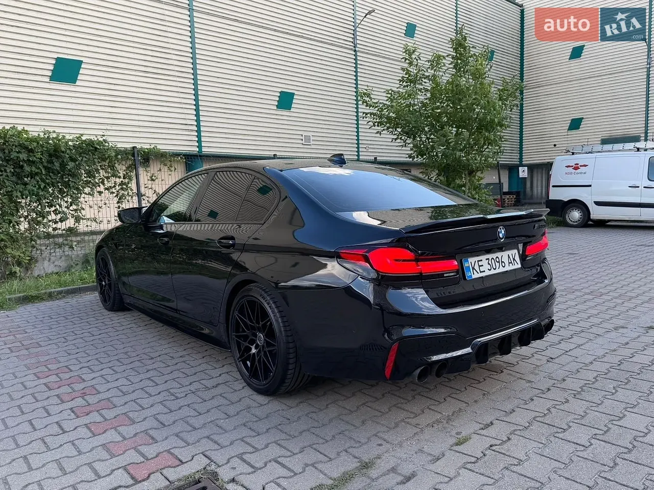 BMW 5 Series 2019 photo 5