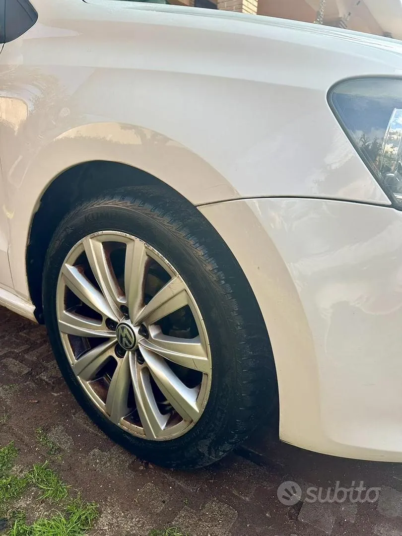 Volkswagen Polo 2010 photo 4