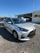 Toyota Yaris 2023 photo 2