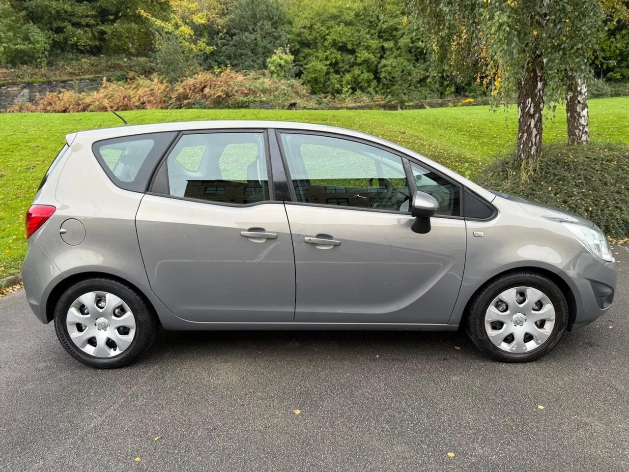 Vauxhall Meriva 2011 photo 4