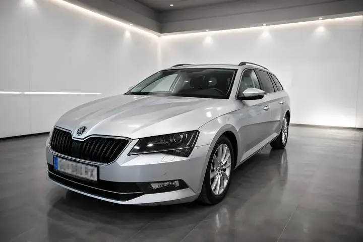 Skoda Superb 2016 photo 3