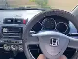Honda Fit 2005 photo 5