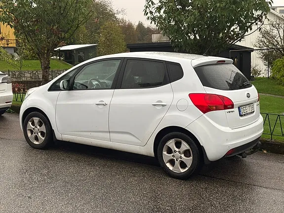 Kia Venga 2013 photo 3