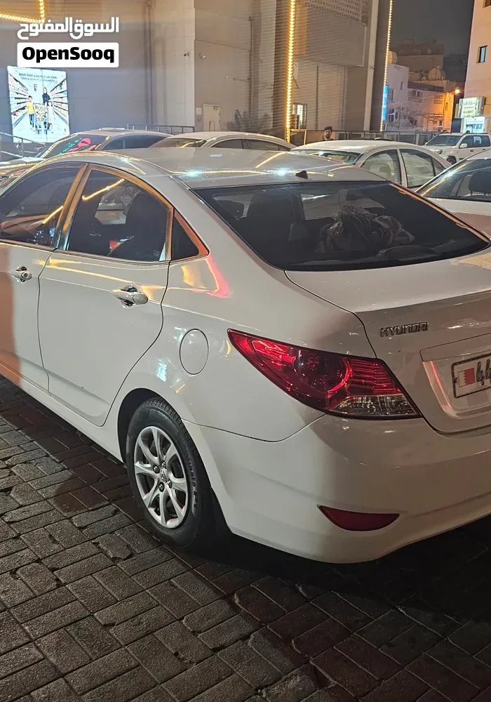 Hyundai Accent 2013 photo 3