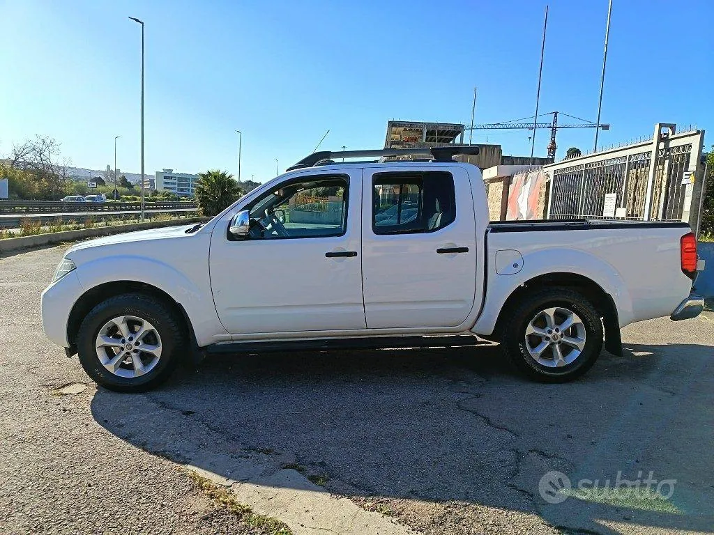 Nissan Navara 2016 photo 2