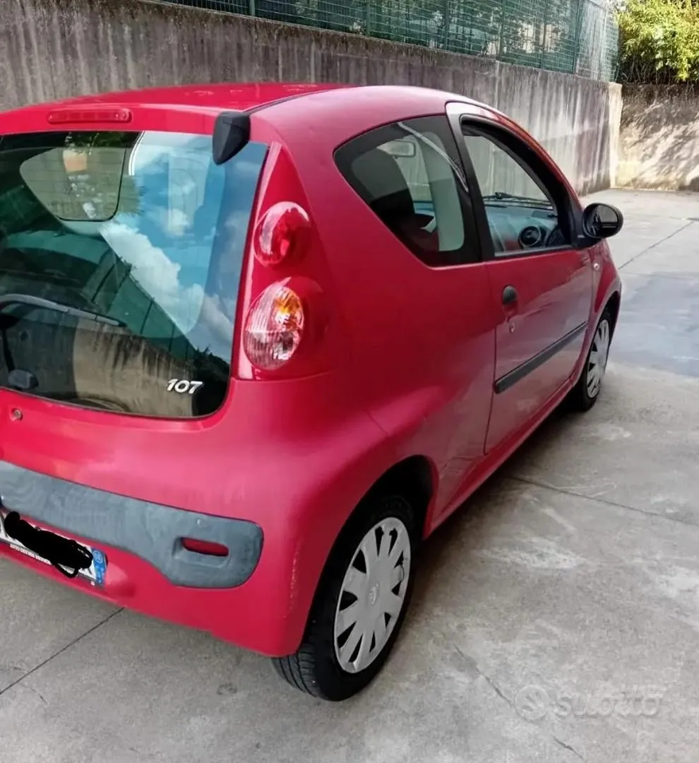 Peugeot 107 2008 photo 2