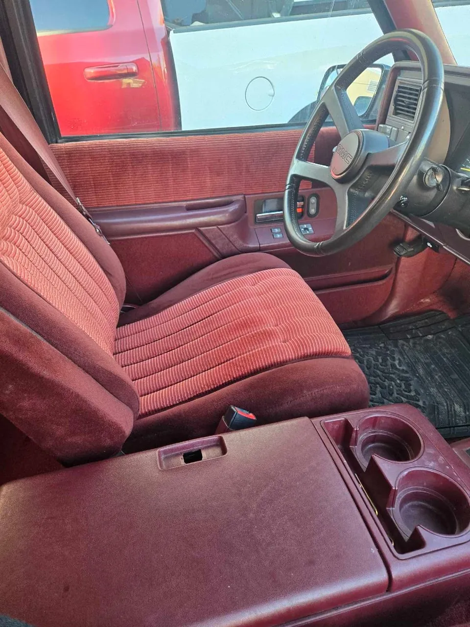 GMC Suburban 1993 photo 5