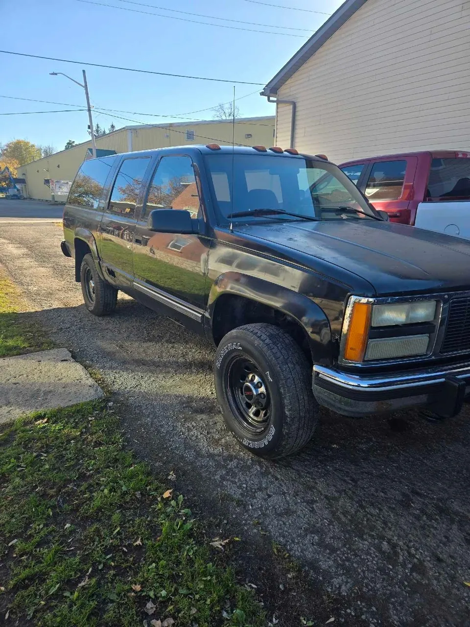 GMC Suburban 1993 photo 2